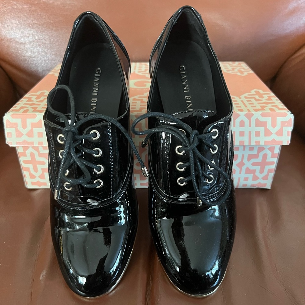 Gianni Bini women patent leather shoes size 7